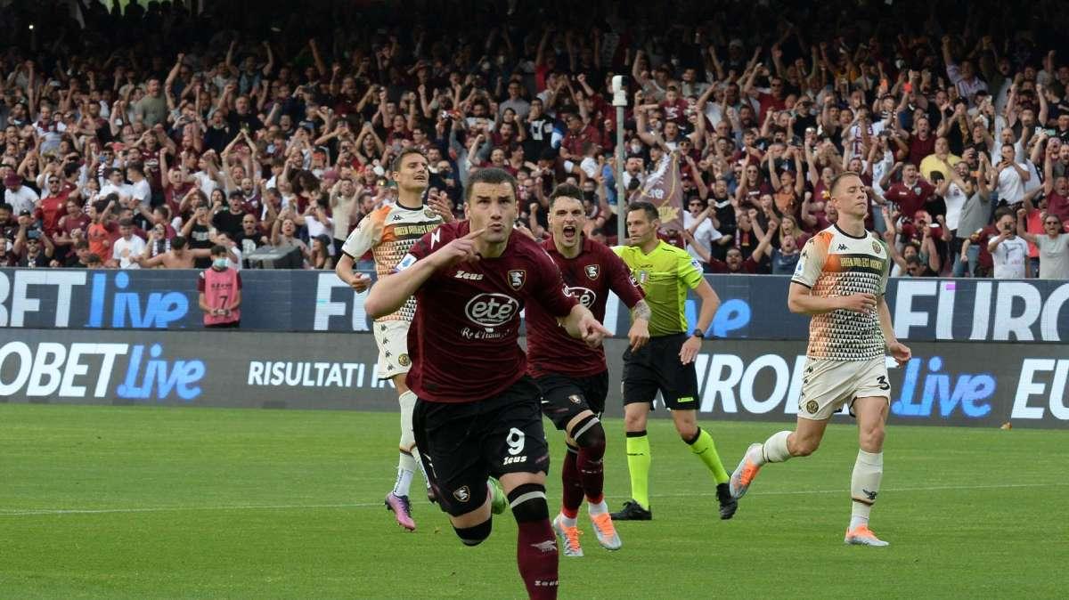 Da Salerno: critiche e perplessità dopo mancato riscatto di Bonazzoli dalla Sampdoria