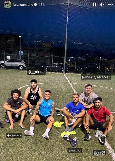 Sampdoria, Amione di nuovo sui social con la divisa blucerchiata