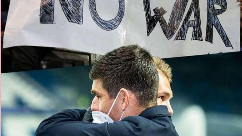 Social Sampdoria, Supriaha e l'abbraccio con Malinovskyi