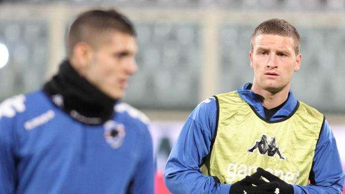 Mustafi: "Meglio con la difesa a tre"
