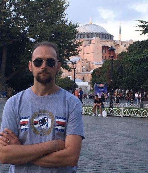 "Bevo e scatto per la Samp": Fabio colora Istanbul di blucerchiato