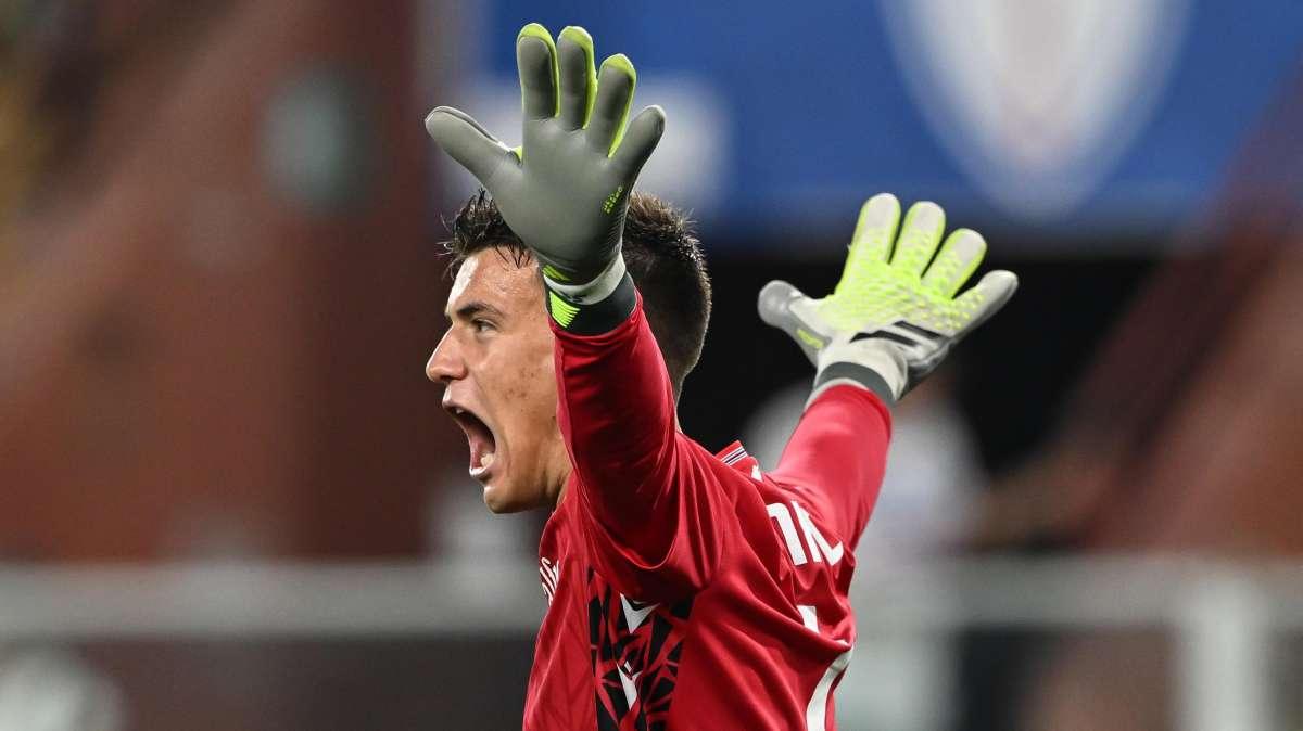 Palermo - Sampdoria, Stankovic salva ancora su Brunori