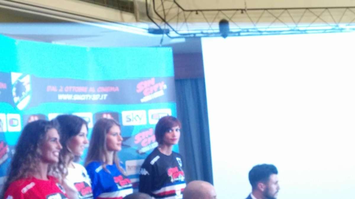 Presentazione partnership tra Sampdoria e Lucky Red. Mihajlovic ed i giocatori presenti hanno risposto alle domande di un intervistatore particolare