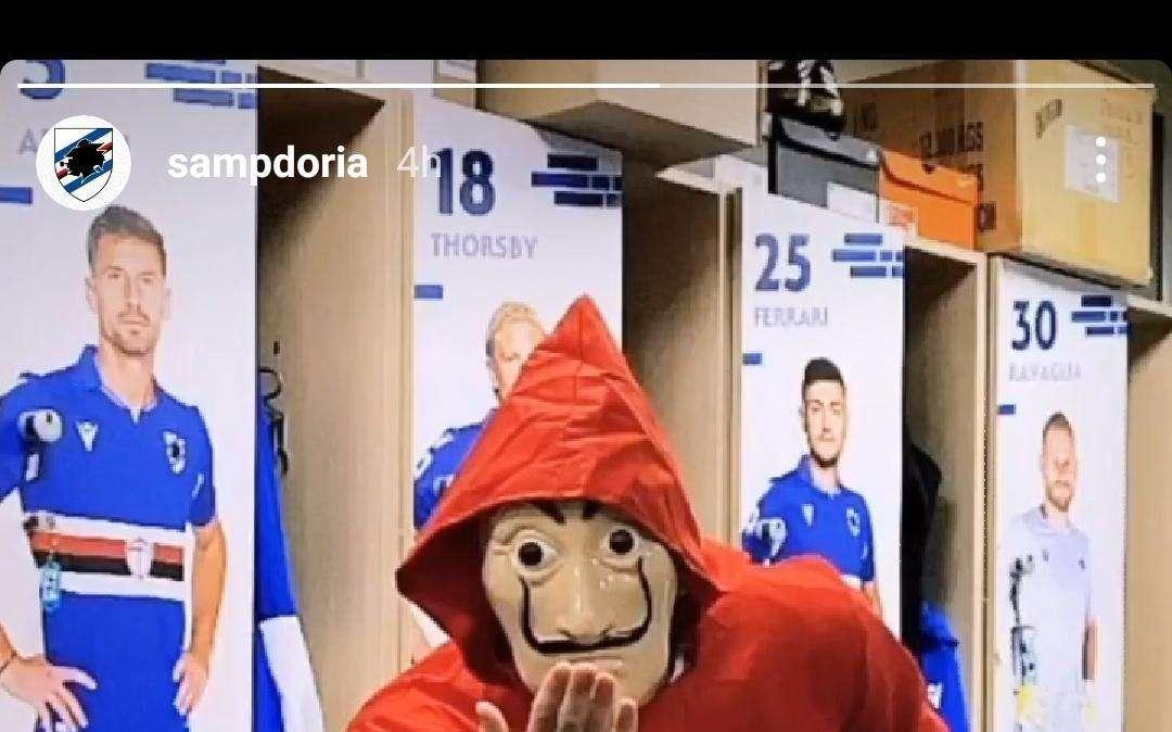 Carnevale a Bogliasco, il curioso travestimento di un blucerchiato