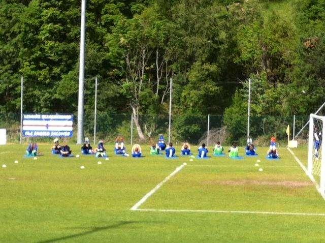 BARDONECCHIA LIVE - Al via la seduta mattutina: palestra e stretching come riscaldamento