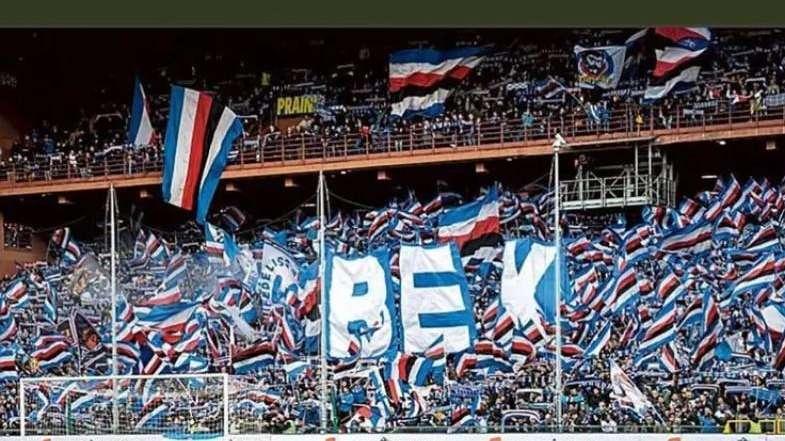 Viviano ricorda Bek con l'immagine della Sud durante Sampdoria - Roma