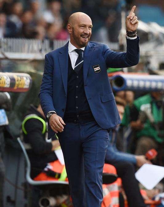 Zenga premiato a Campione d'Italia: riconoscimento alla carriera da allenatore