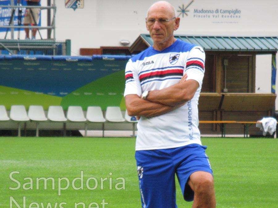 Ex Sampdoria Cagni e Flachi in volo su Genova con l'Aeroclub