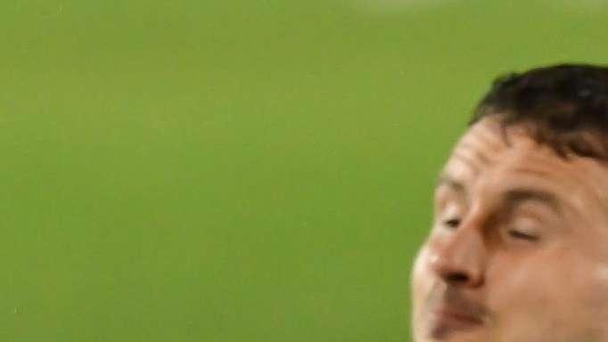 Bari - Sampdoria, colpo di testa di Abildgaard sfiora il palo