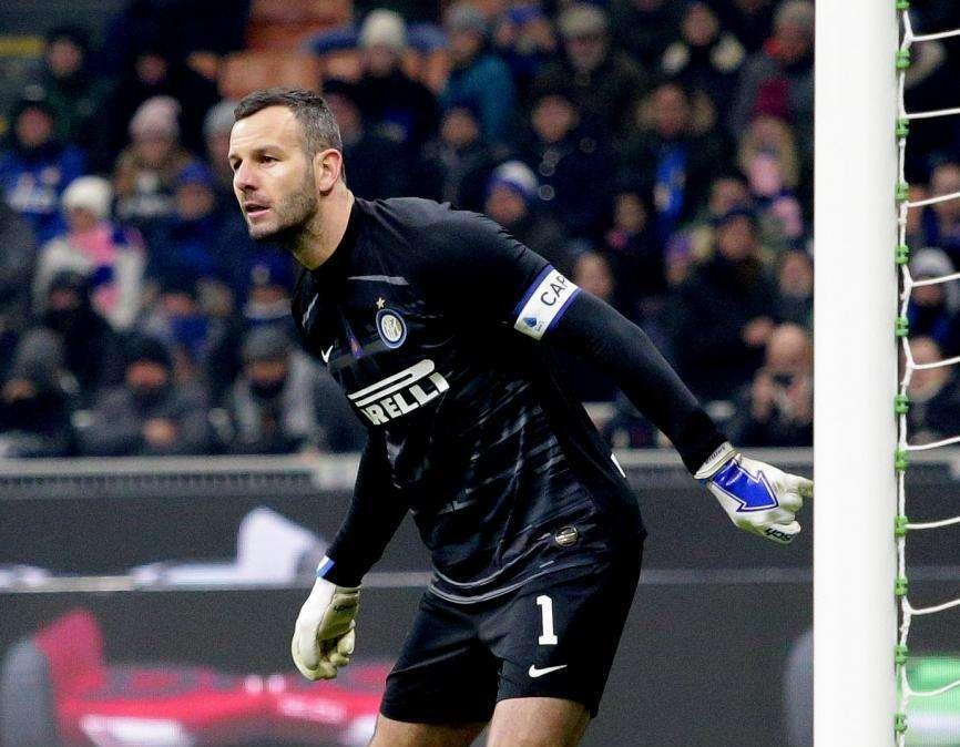 Primi test con il pallone per Handanovic. Nulla di intentato in ottica Samp