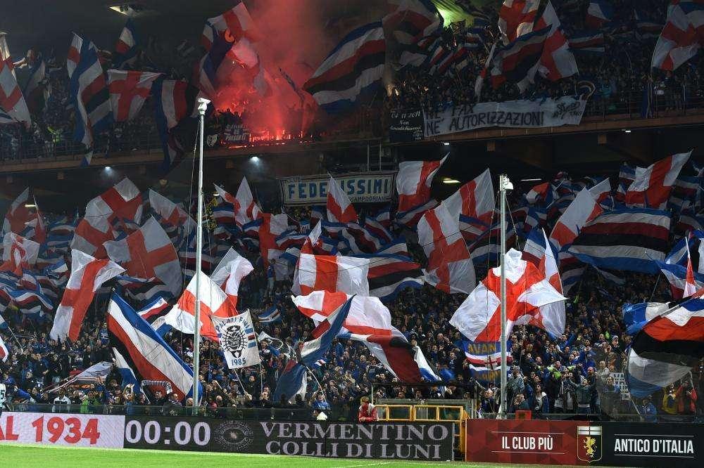 UNA BOTTA DI DORIA: il battimano con il ritmo in crescendo. Simbolo di questa Sampdoria