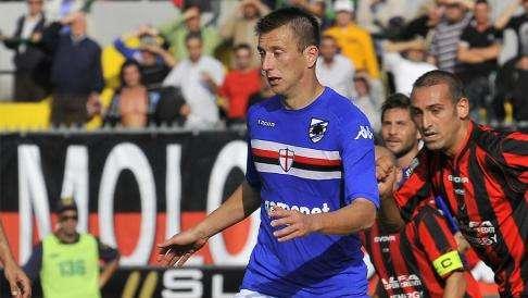 I giocatori della Samp per "Una scuola per Nico"