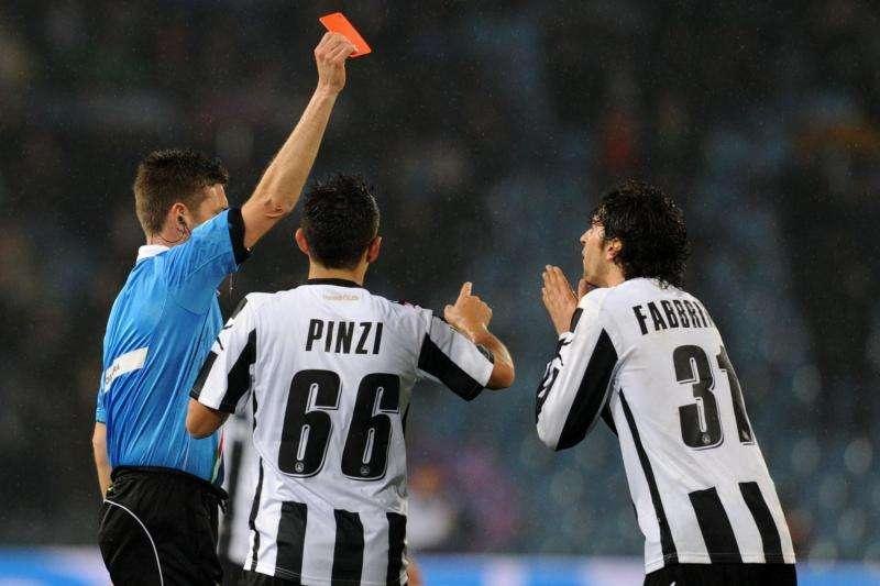 Giudice Sportivo: Pescara senza Terlizzi per 3 giornate. Prima sanzione anche per Munari