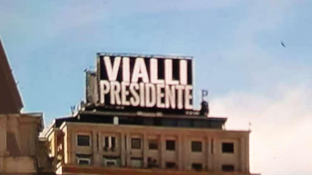 "Vialli Presidente":  la speranza dei tifosi nel centro di Genova
