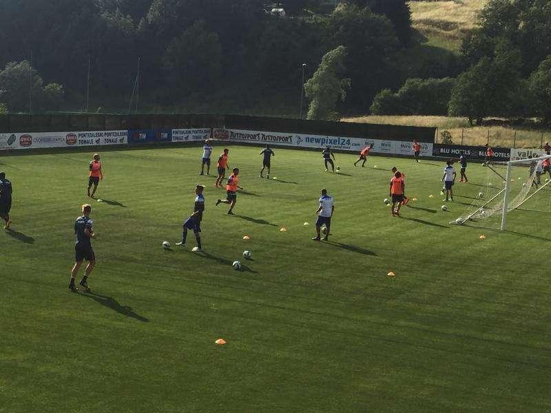PONTE DI LEGNO LIVE - Partitella a tutto campo e schemi su calci da fermo