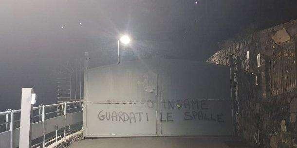 Scritta contro Ferrero al Mugnaini