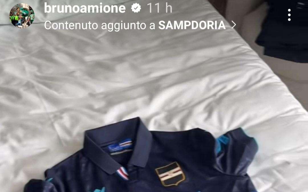 Ex Sampdoria, Amione riceve due maglie blucerchiate
