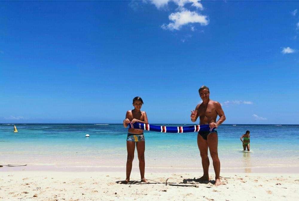 "Bevo e scatto per la Samp": l'isola di Mauritius si tinge di blucerchiato
