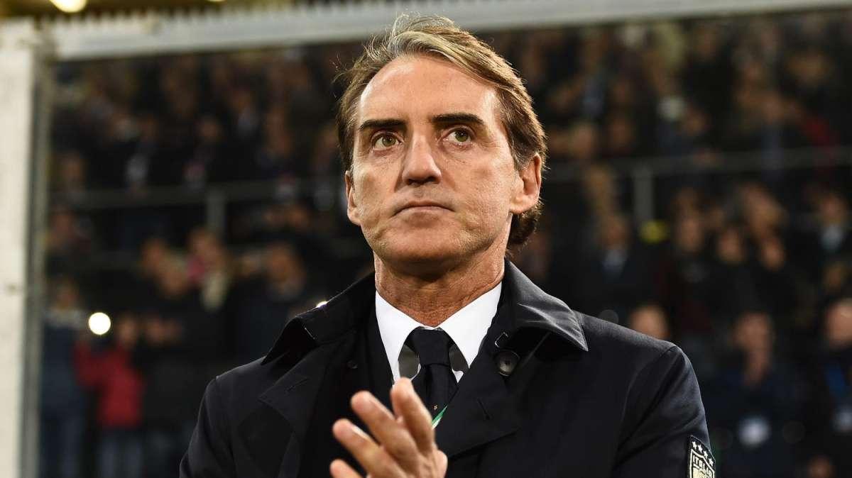 Compleanno Chiorri, Mancini: "Auguri marzianetto"