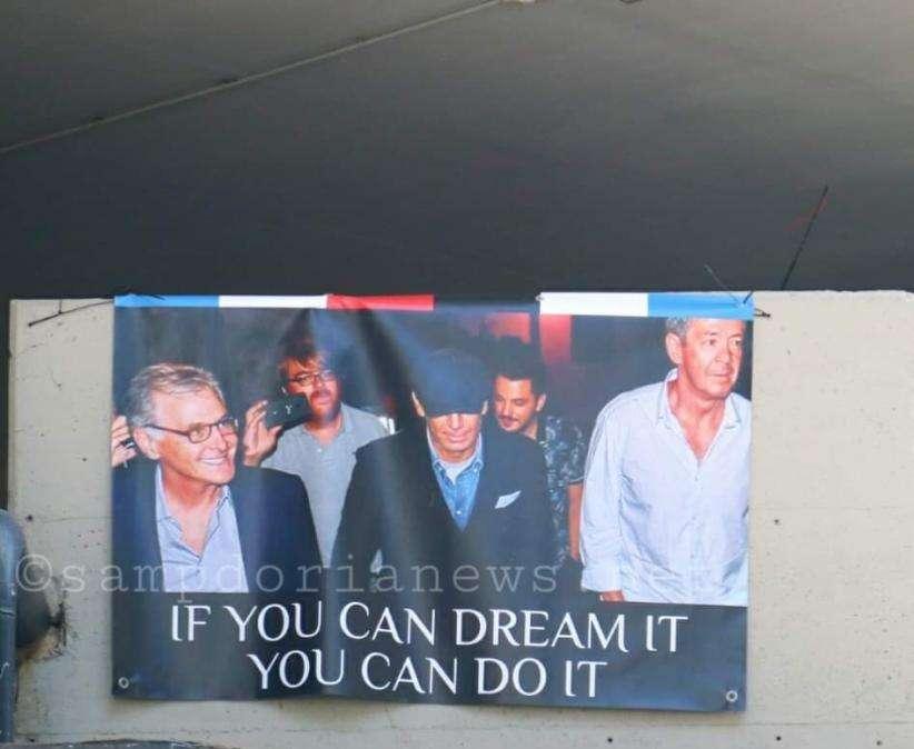 Striscione pro-Vialli a Corte Lambruschini