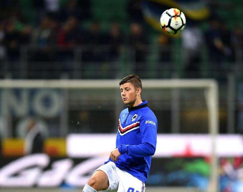 ...CHE CI FANNO VENIRE I BRIVIDI-  Quel tiro al volo che rappresenta il regalo più bello per i tifosi presenti
