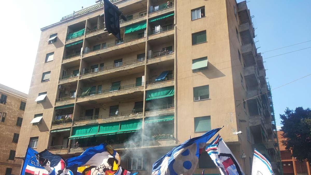 Sampdoria-Inter, l'appuntamento dei tifosi in Corso De Stefanis (Video)