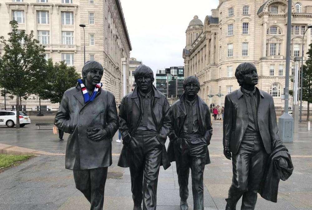 "Bevo e scatto per la Samp": Paul McCartney...tifa Samp!