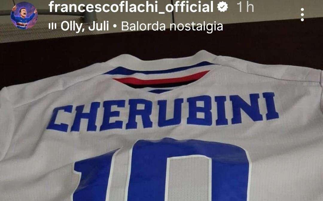 Sampdoria, Flachi riceve maglia da Cherubini: "Grazie per il regalo"