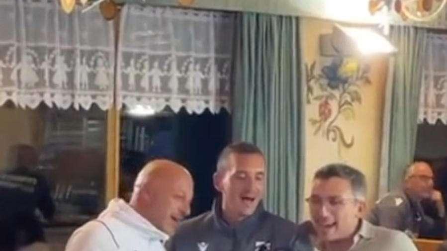 Sampdoria a Livigno, relax e karaoke per Andrea Mancini