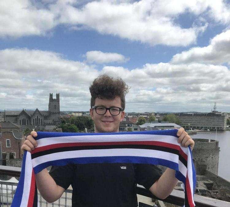 Bevo e scatto per la Samp: Federico e l'Irlanda tinta di Blucerchiato
