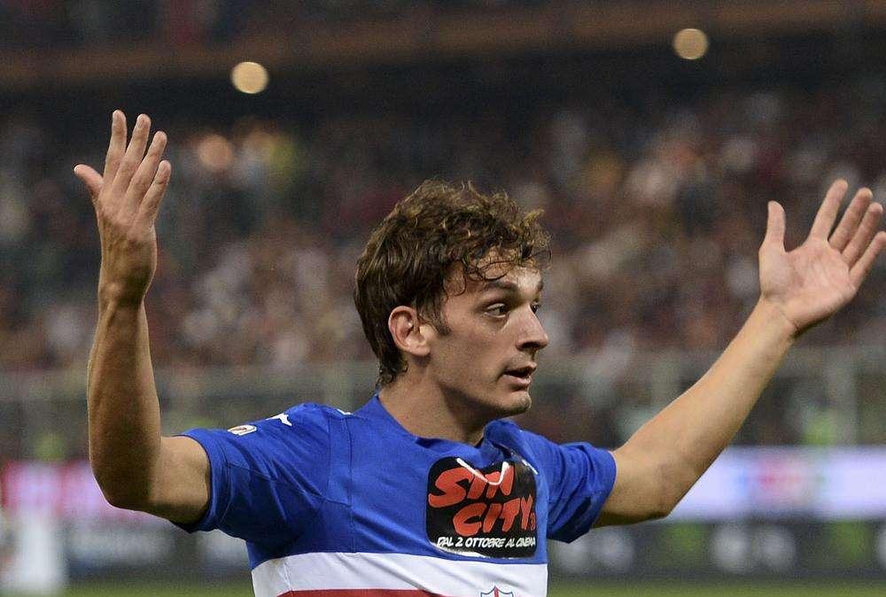 Gabbiadini regala una maglia della Samp a Daniel Hackett