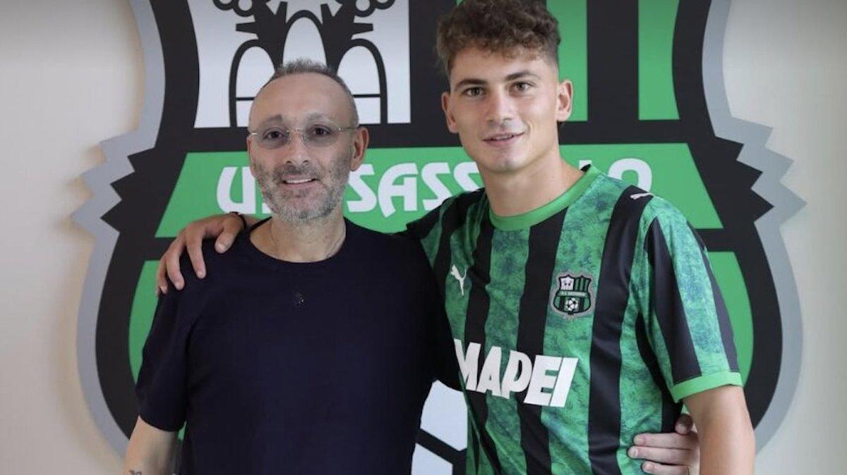 Esposito, messaggio al veleno dopo l’addio al Cagliari: “Giuffredi mi ha sempre difeso. Uomo vero”