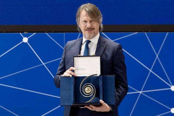Palmieri: "Al posto giusto nel momento giusto. Tifosi, stiamo migliorando. In A con umiltà"