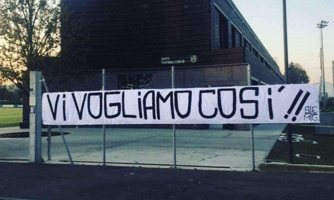 Sassuolo, il messaggio dei tifosi dopo Bologna: "Vi vogliamo così" - FOTO