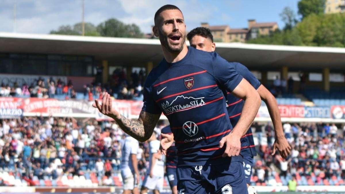 Calciomercato Sassuolo: tutti in fila per Tutino, è sfida alla Salernitana