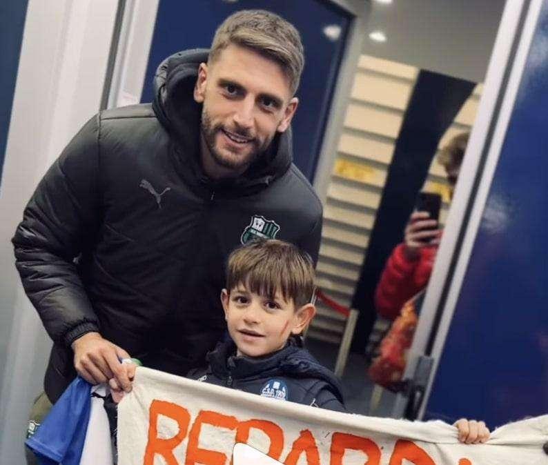 "Berardi, scambi la maglia con me?": la risposta di Mimmo al giovane tifoso VIDEO
