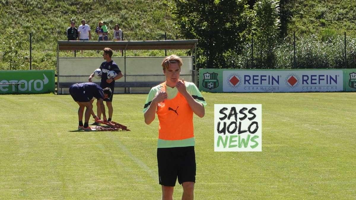 SN - Kristian Thorstvedt Sassuolo, primo allenamento e primi applausi - FOTO