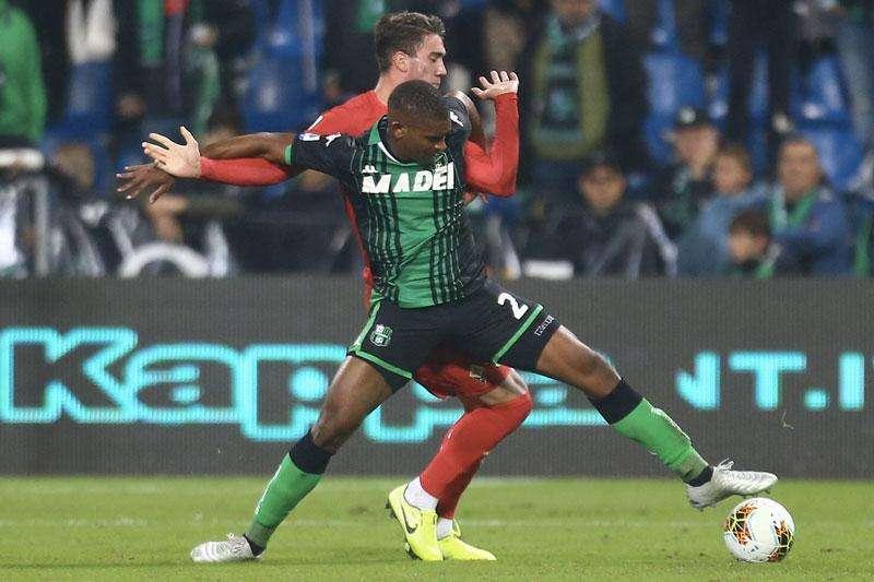 Vlahovic e Caceres squalificati: saltano Fiorentina-Sassuolo