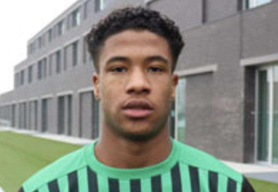 Ryan Flamingo, il muro olandese: chi è il nuovo difensore del Sassuolo