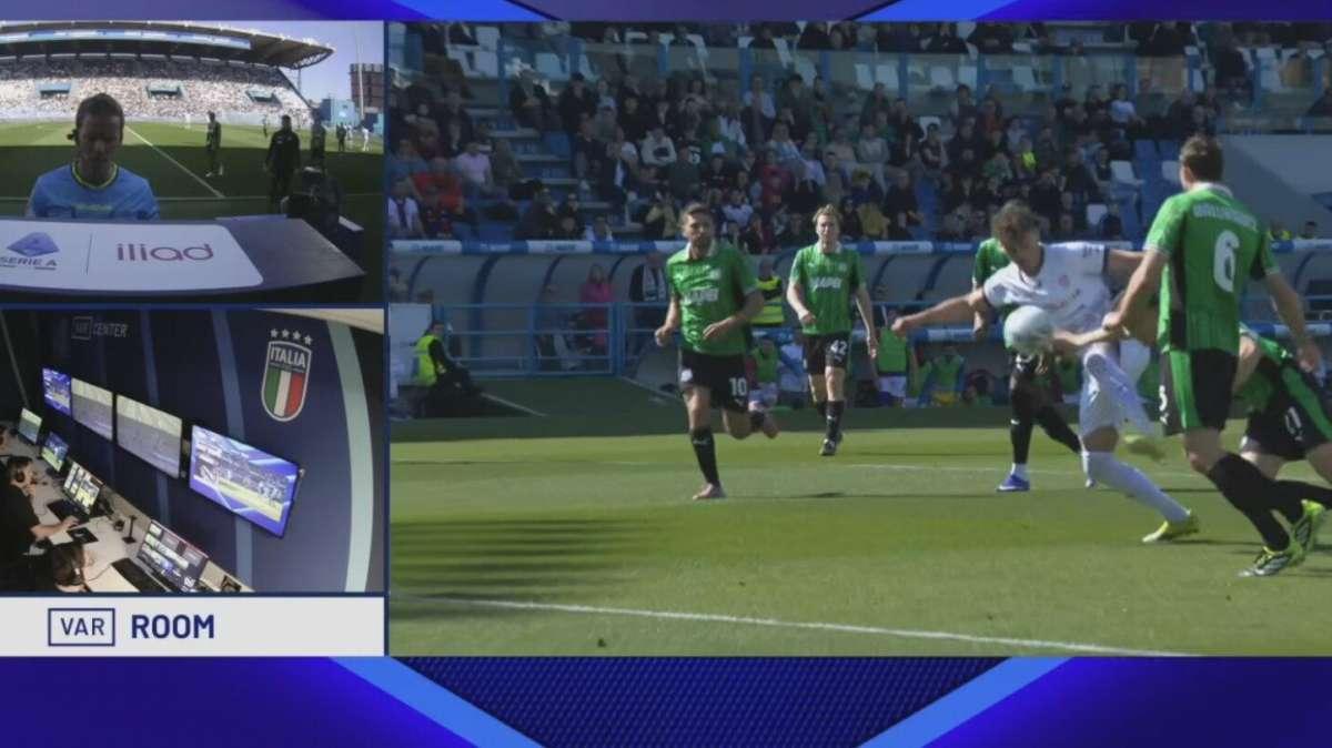 Open VAR Sassuolo-Cagliari: l'analisi sul rigore Idzes-Esposito e il lapsus su Yildiz