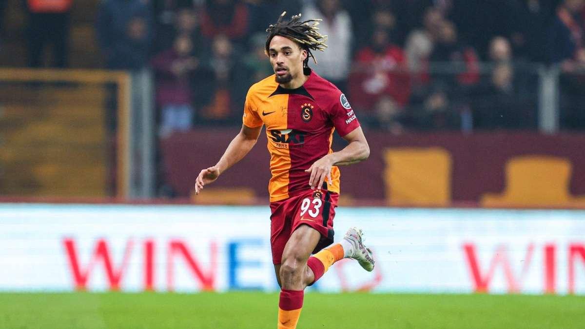 Calciomercato Sassuolo, interesse per Sacha Boey ma ci sono i top club