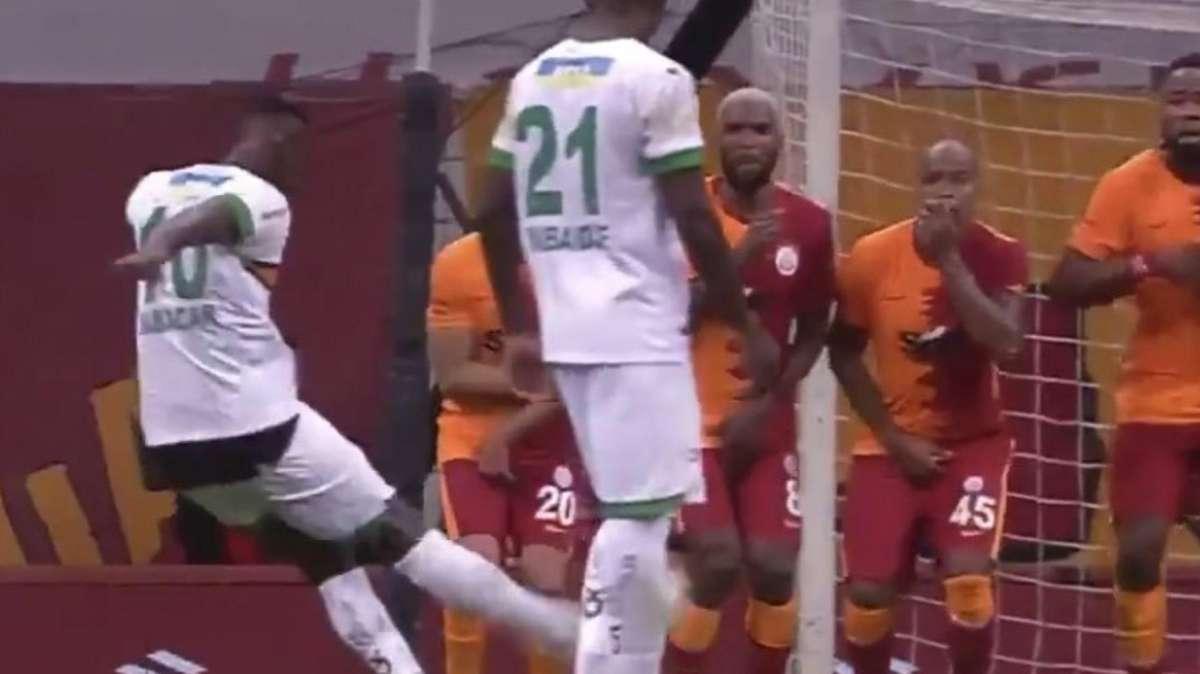 Babacar gol in Galatasaray-Alanyaspor: che rete per l'ex Sassuolo - VIDEO