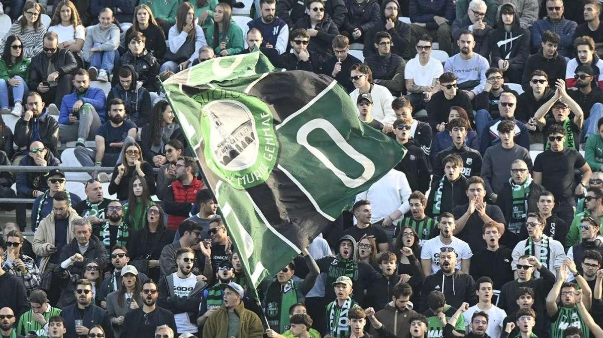 Sassuolo, i tifosi entreranno con 15' di ritardo contro il Como per protesta: il motivo