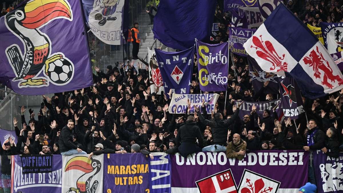 La Curva Fiesole chiama a raccolta i tifosi per Sassuolo-Fiorentina: "Tutti a Reggio Emilia!"