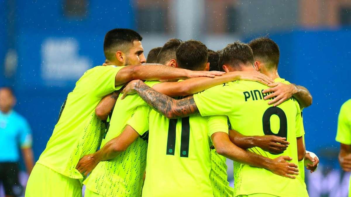 Basta critiche, c’è la Serie A da difendere: tutti allo stadio!