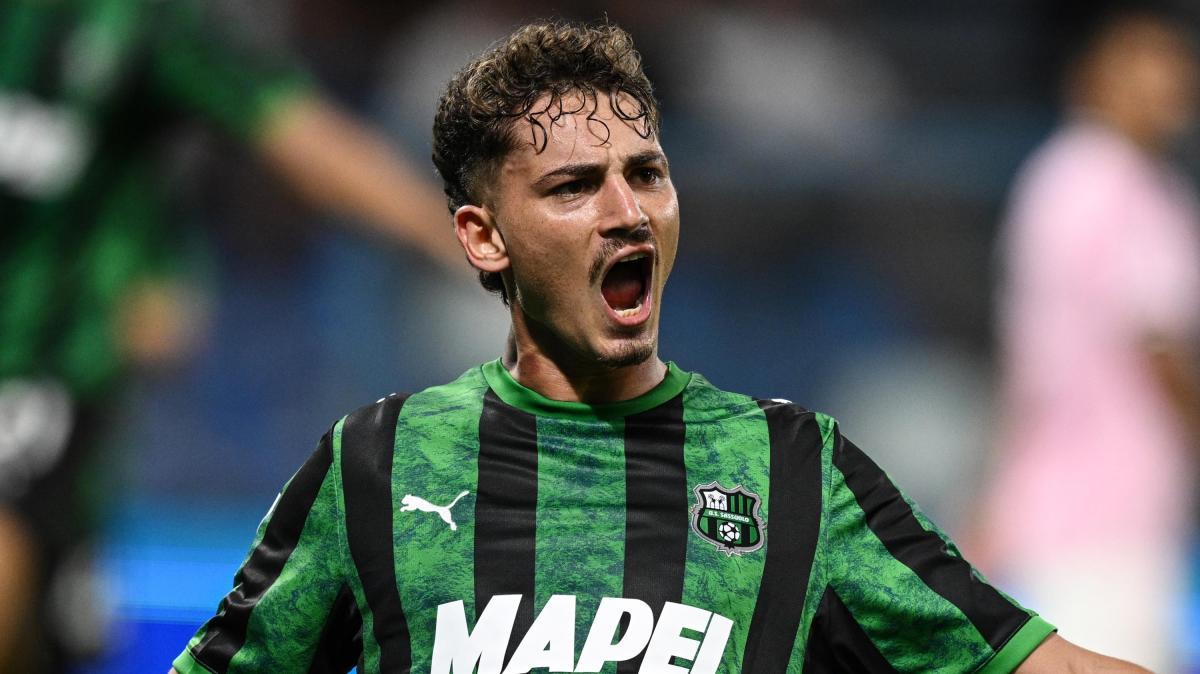 Italia, Sebastiano Esposito del Sassuolo verso la prima convocazione: può ritrovare il fratello Pio