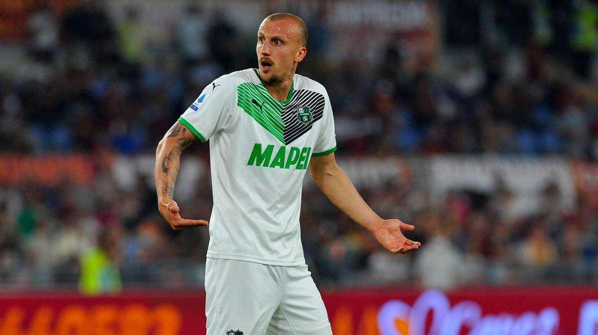 Chiriches, bordate social, anche dai napoletani: "Inguardabile, ma giocava nel Napoli?"