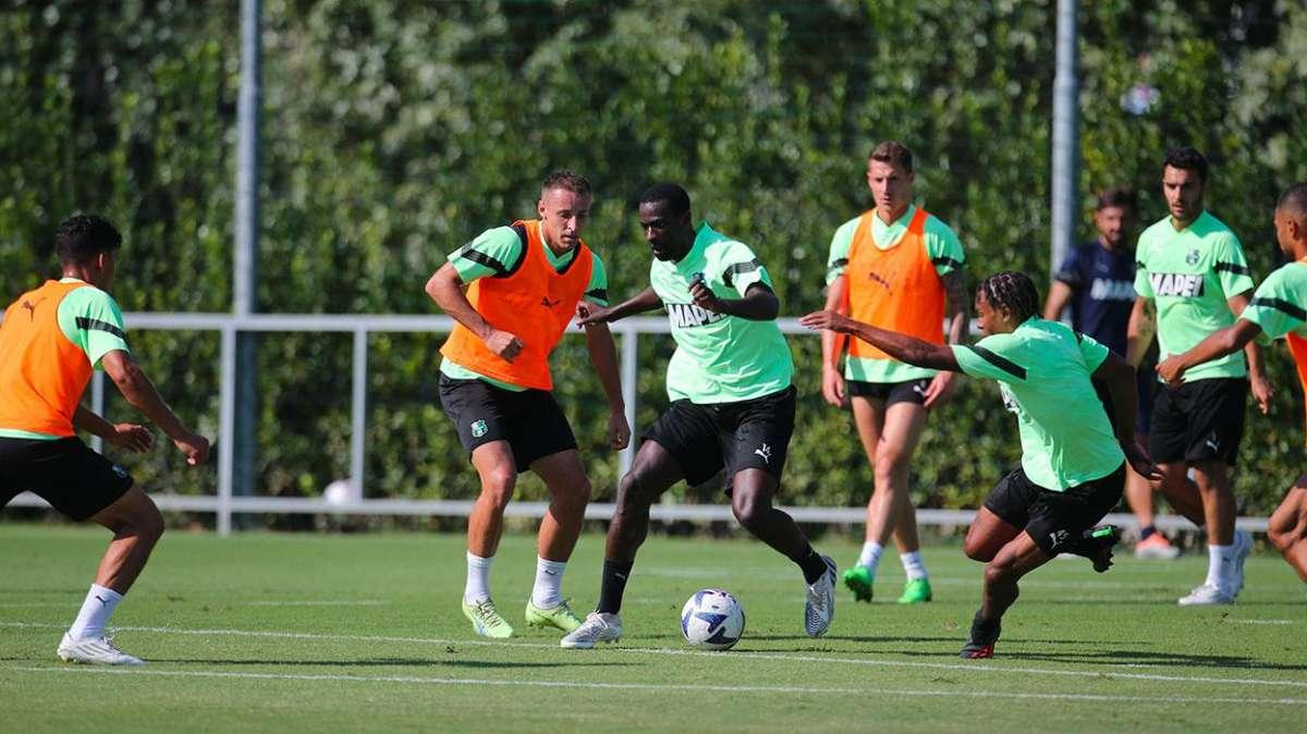 Sassuolo, ripresa in vista della Salernitana. Berardi, Traore, Muldur e Defrel out