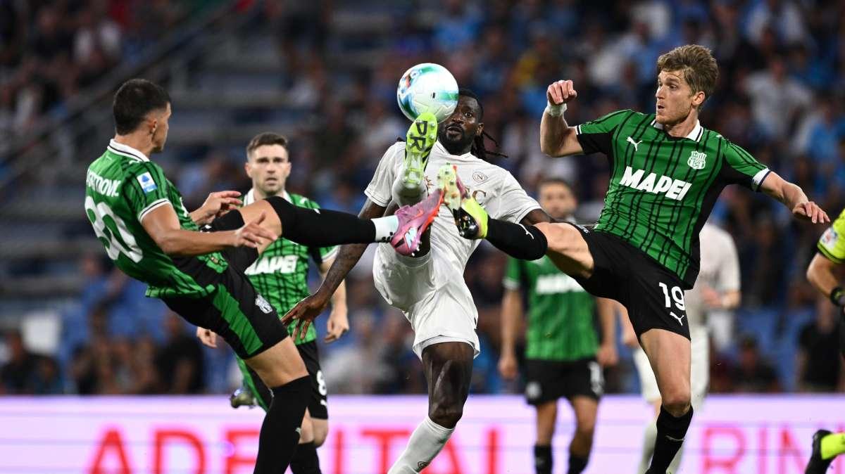 Napoli Sassuolo dove vederla oggi DAZN o Sky: info canale tv, streaming e orario