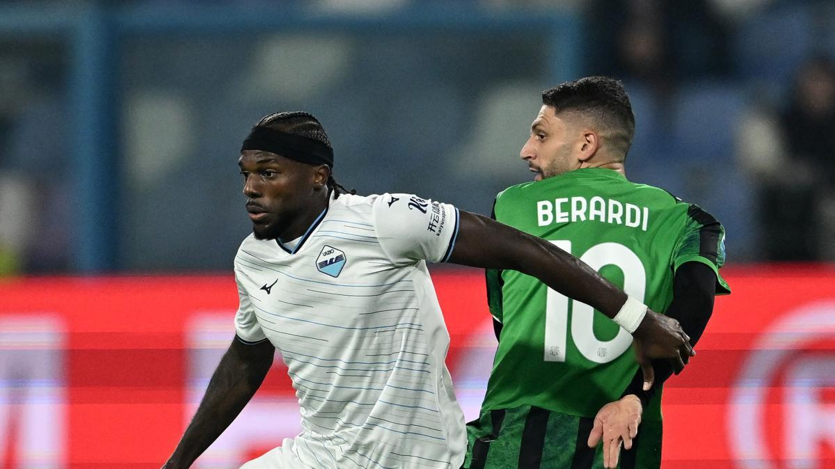 Sassuolo-Lazio 2-6, notte da incubo al Mapei: biancocelesti travolgenti, neroverdi in dieci